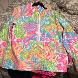 XL Lilly Pulitzer skipper popover in Lovers Coral